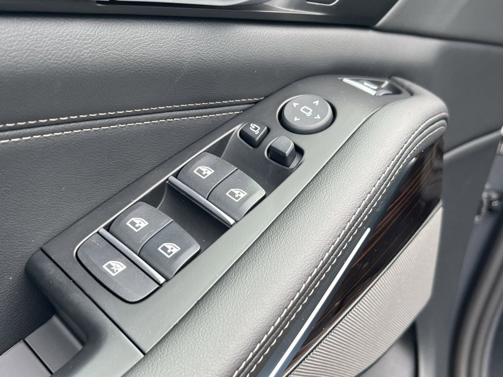 New 2026 BMW X5 xDrive40i image 12