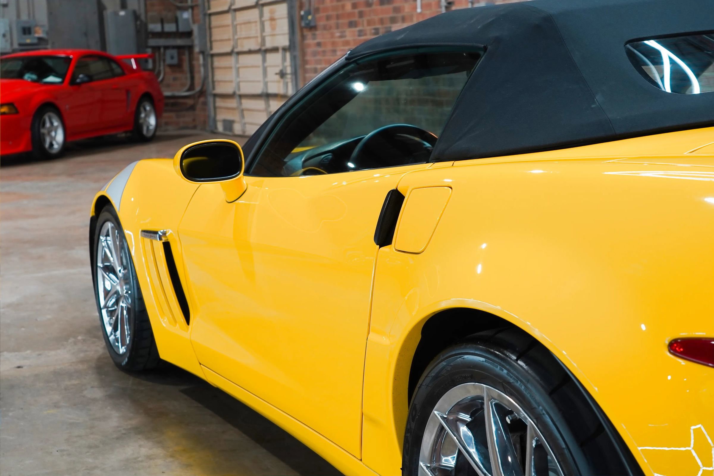 Used 2010 Chevrolet Corvette Grand Sport w/ Preferred Equipment Group RWD image 22
