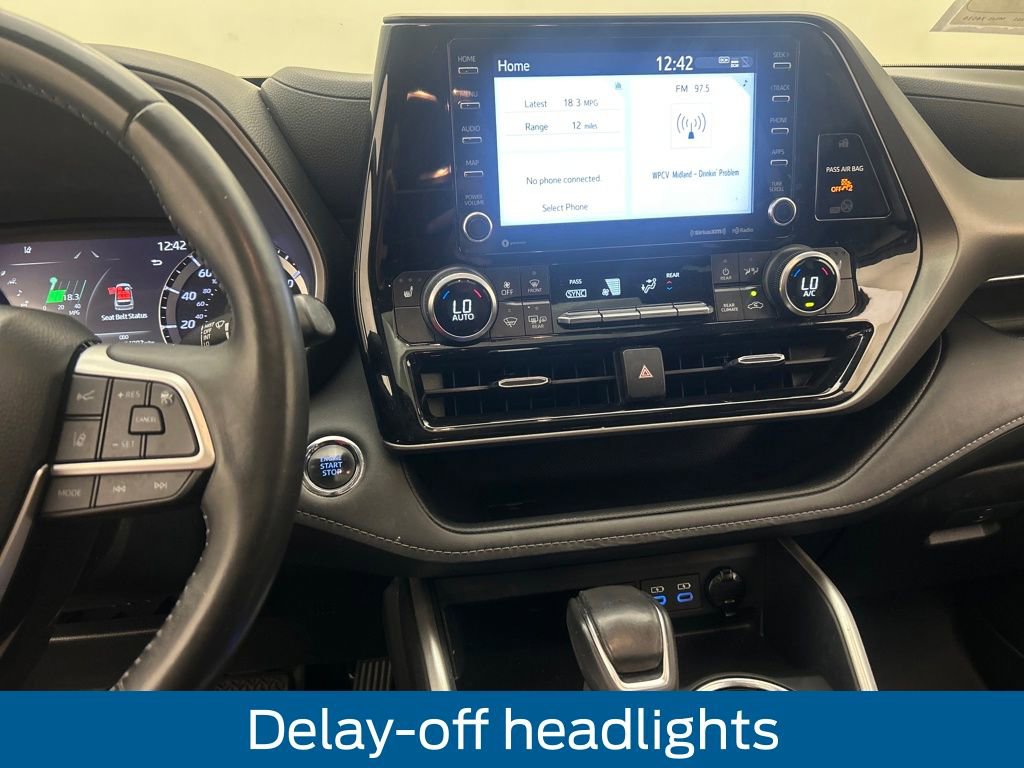Used 2022 Toyota Highlander XLE image 29