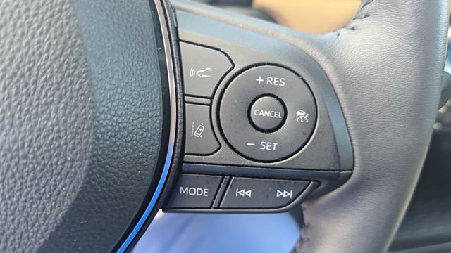 Used 2025 Toyota RAV4 XLE Premium AWD/4WD image 20