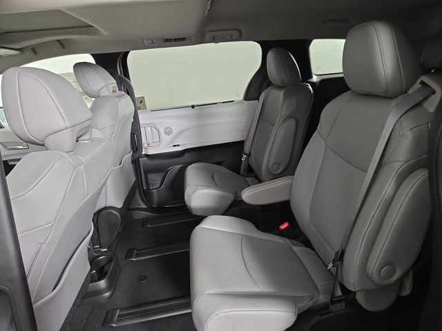 New 2025 Toyota Sienna XLE image 14