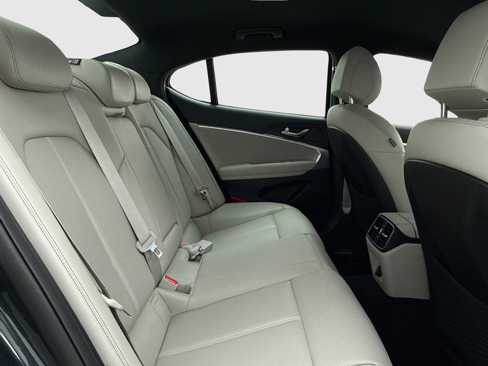 Used 2023 Genesis G70 2.0T image 47