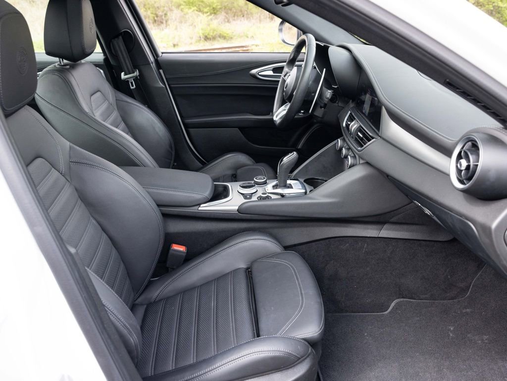 Used 2024 Alfa Romeo Giulia Veloce image 63