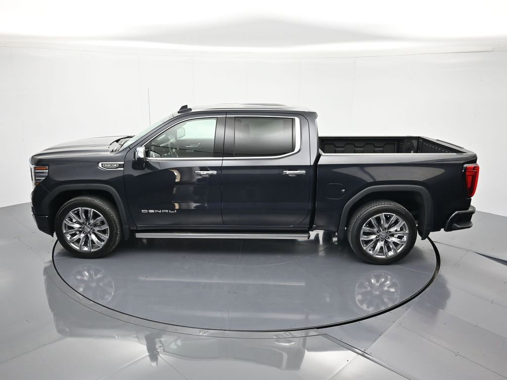 Used 2023 GMC Sierra 1500 Denali w/ Denali Reserve Package AWD/4WD image 38