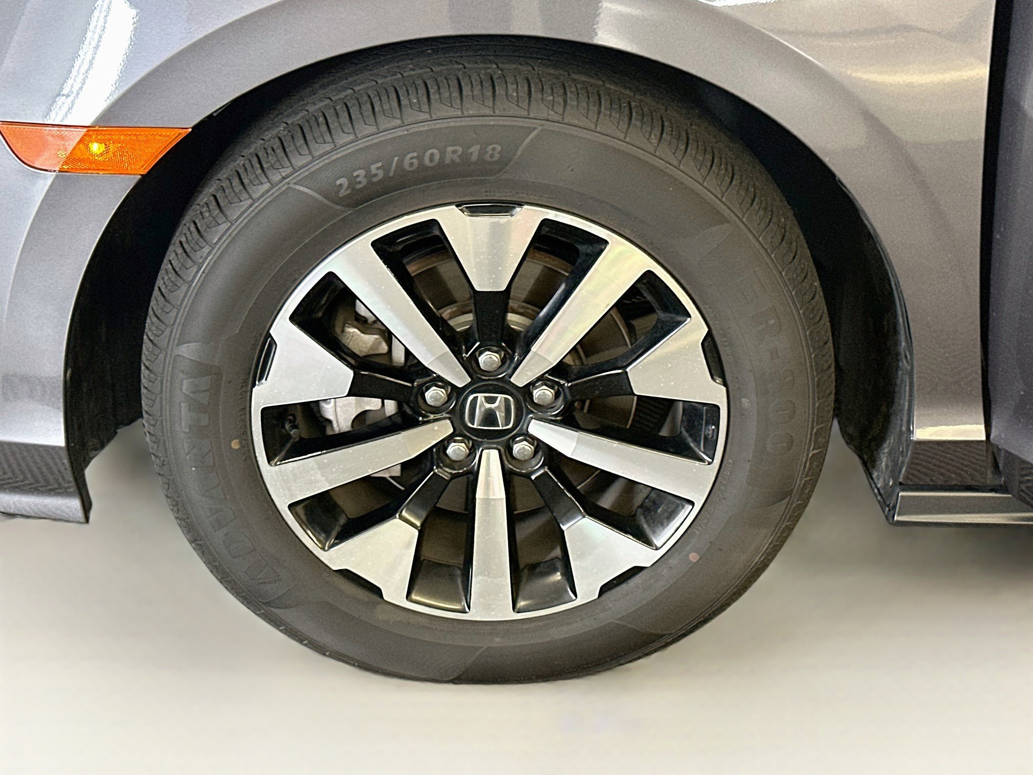 Used 2025 Honda Odyssey EX-L image 37