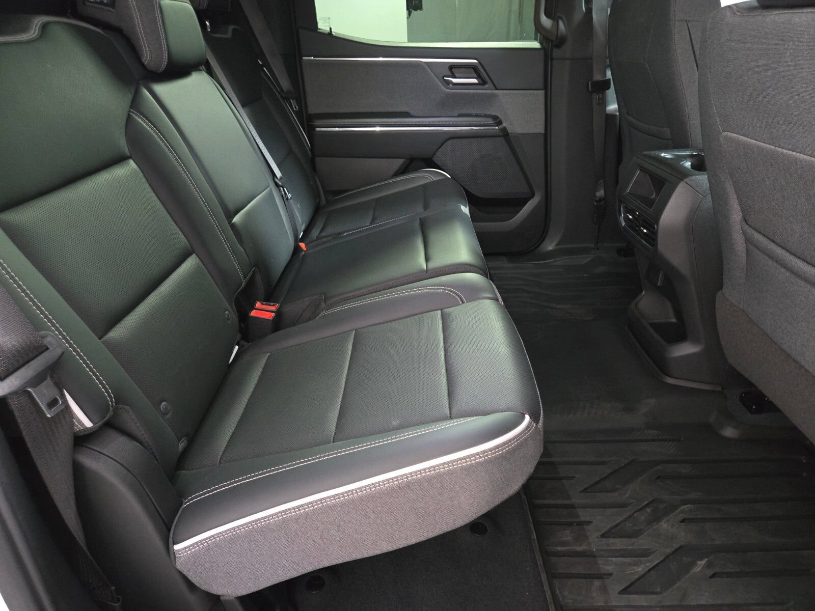 Used 2026 GMC Sierra EV Elevation AWD/4WD image 17