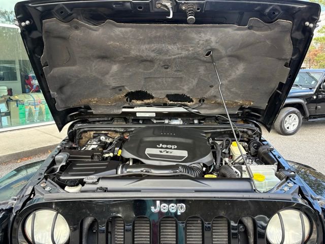 Used 2014 Jeep Wrangler Unlimited Sahara w/ Connectivity Group image 36