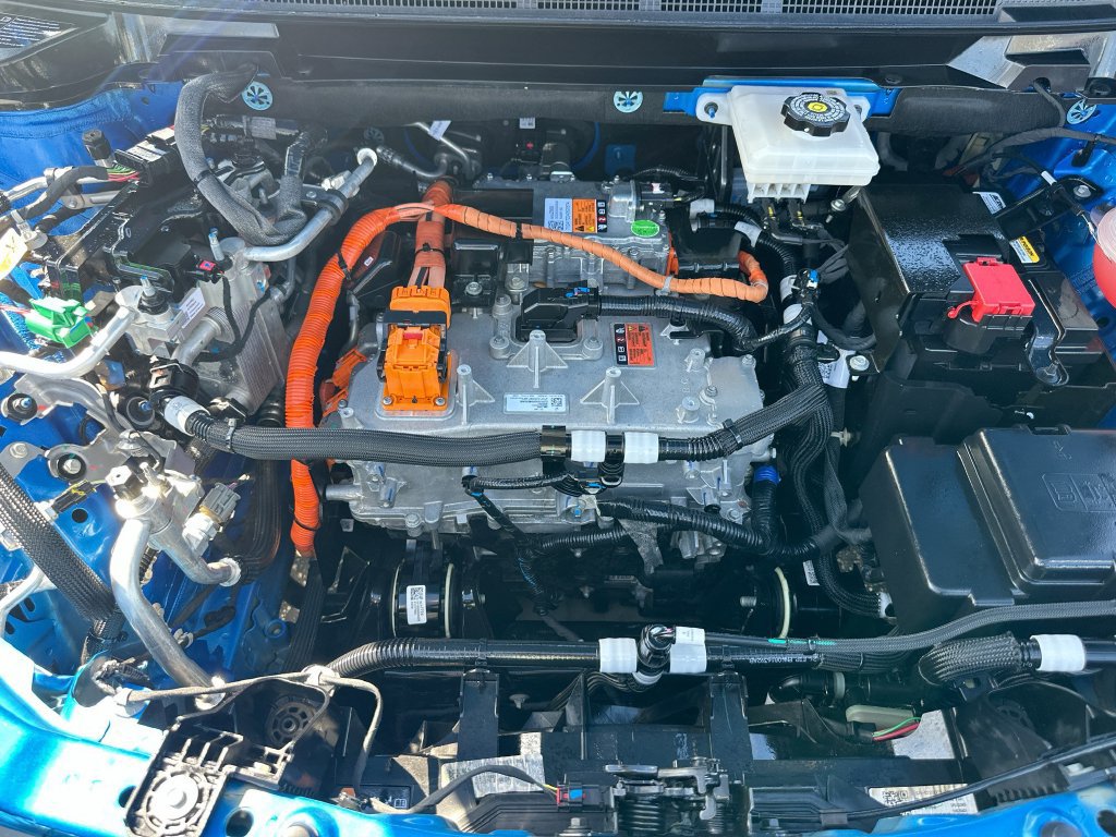 Certified 2025 Chevrolet Equinox EV RS FWD image 28
