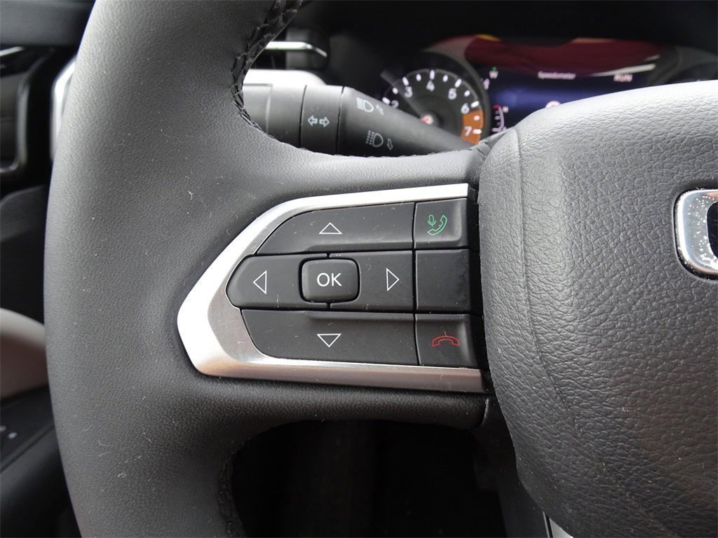 Used 2024 Jeep Compass Limited image 22