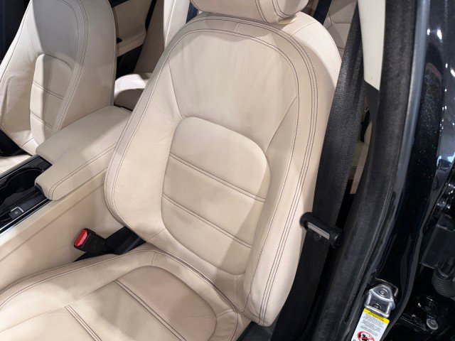 Used 2017 Jaguar XE Prestige image 51