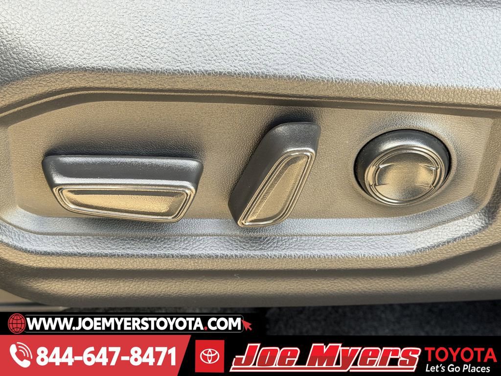 Used 2026 Toyota Tundra Limited image 28