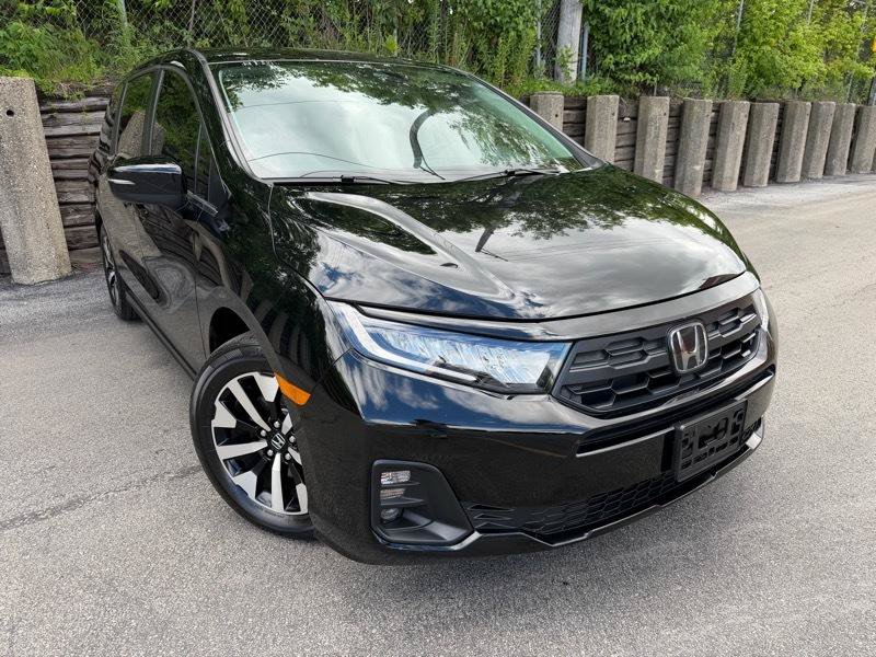 Used 2025 Honda Odyssey EX-L image 3