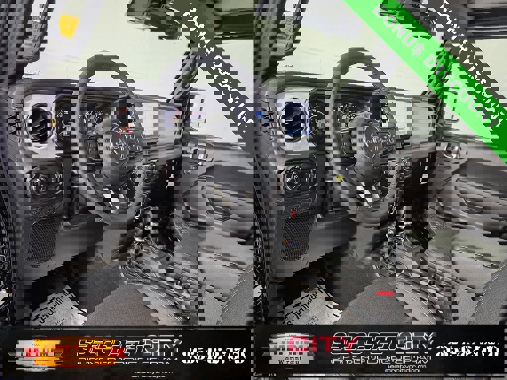 New 2025 Jeep Gladiator Sport image 11