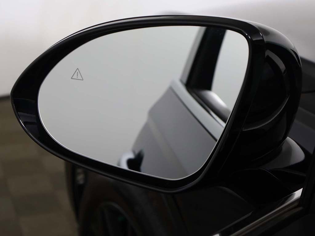 Used 2025 Genesis GV70 2.5T image 34