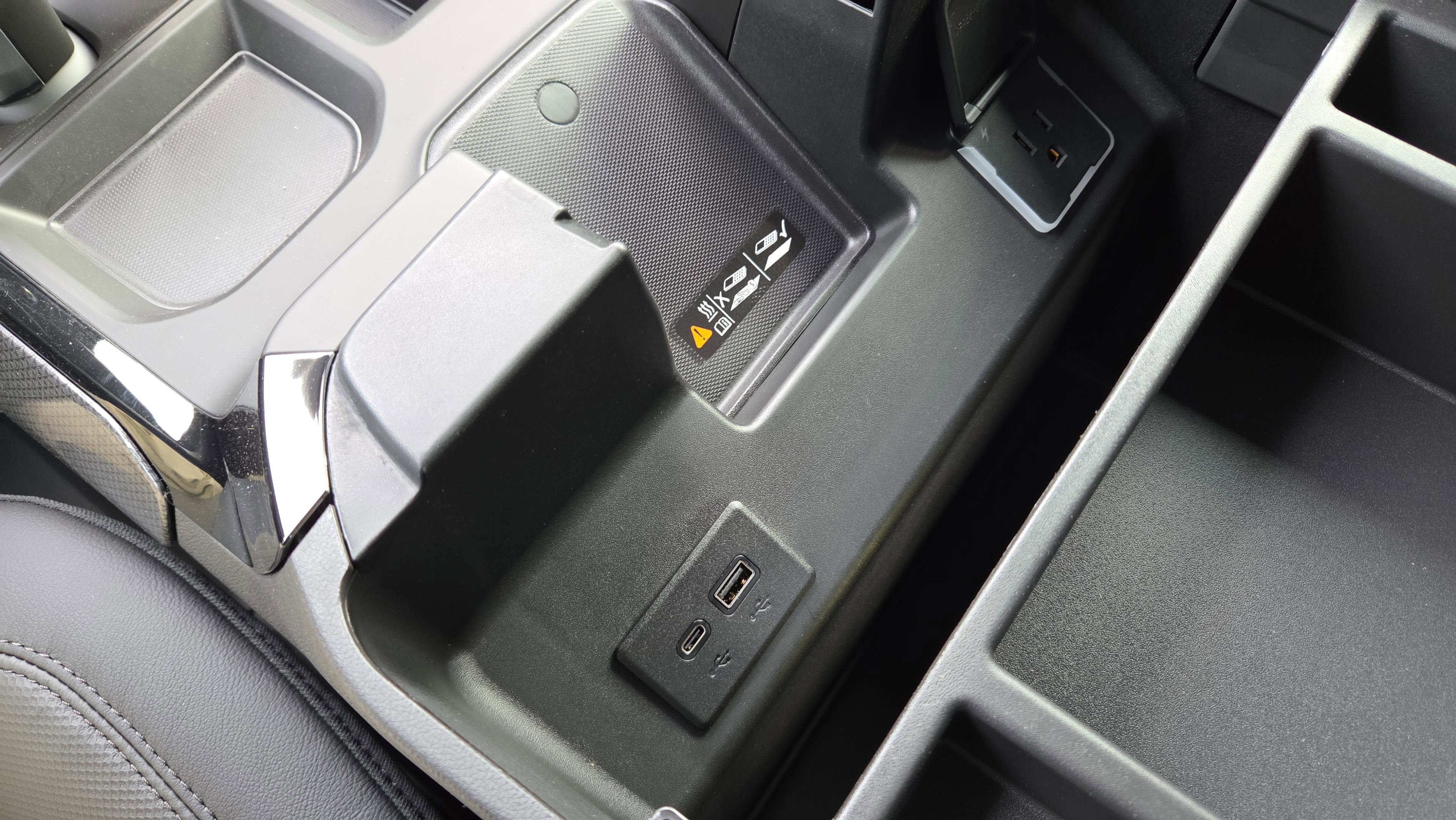 New 2026 Chevrolet Silverado 1500 ZR2 w/ Dark Appearance Package image 15