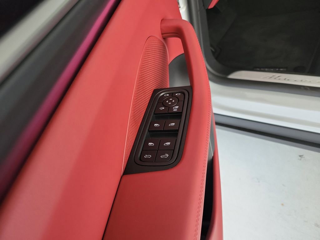 New 2026 Porsche Macan 4 Electric AWD/4WD image 15