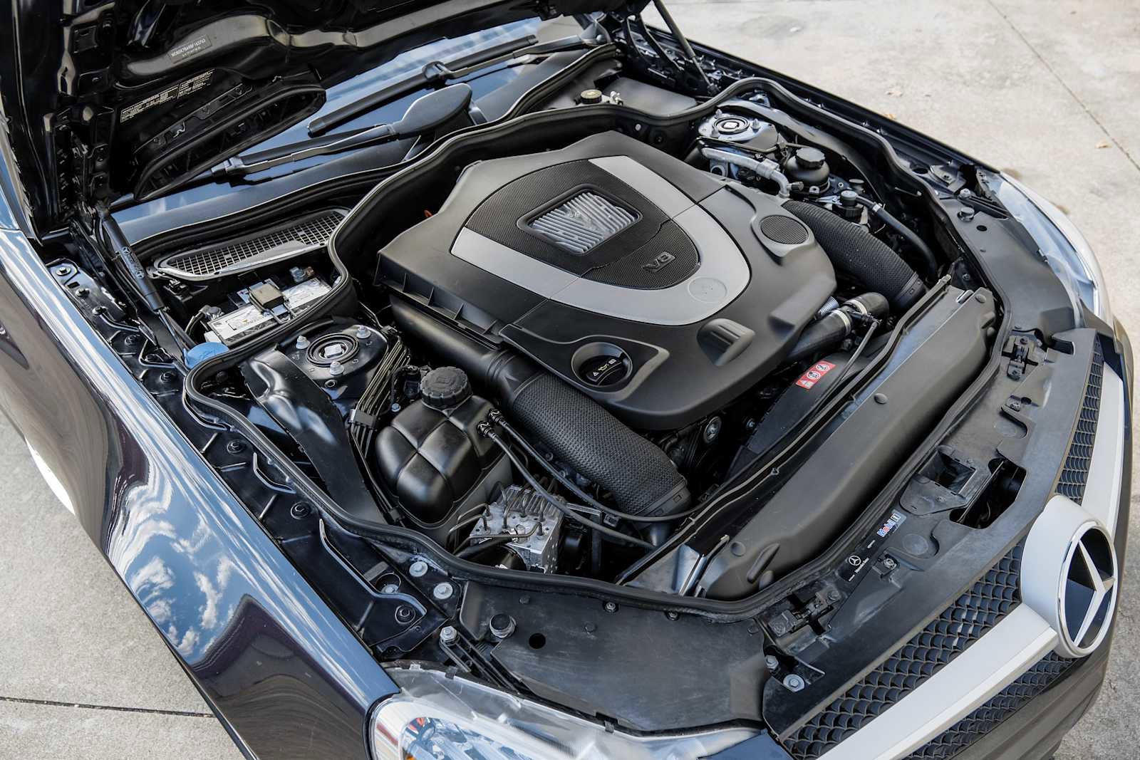 Used 2011 Mercedes-Benz SL 550 image 43