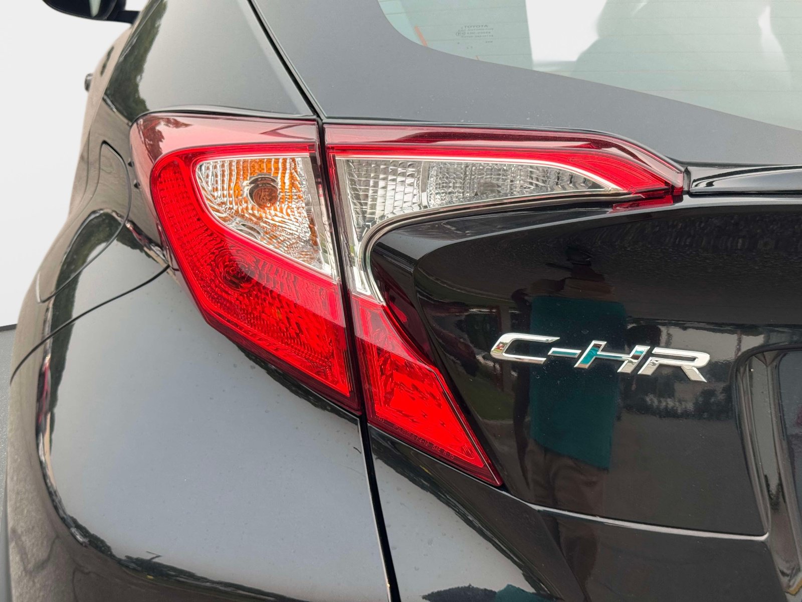 Certified 2020 Toyota C-HR XLE FWD image 10