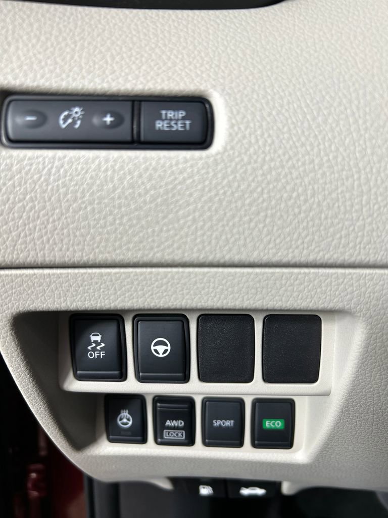 Used 2020 Nissan Rogue Sport SL w/ Premium Package AWD/4WD image 13