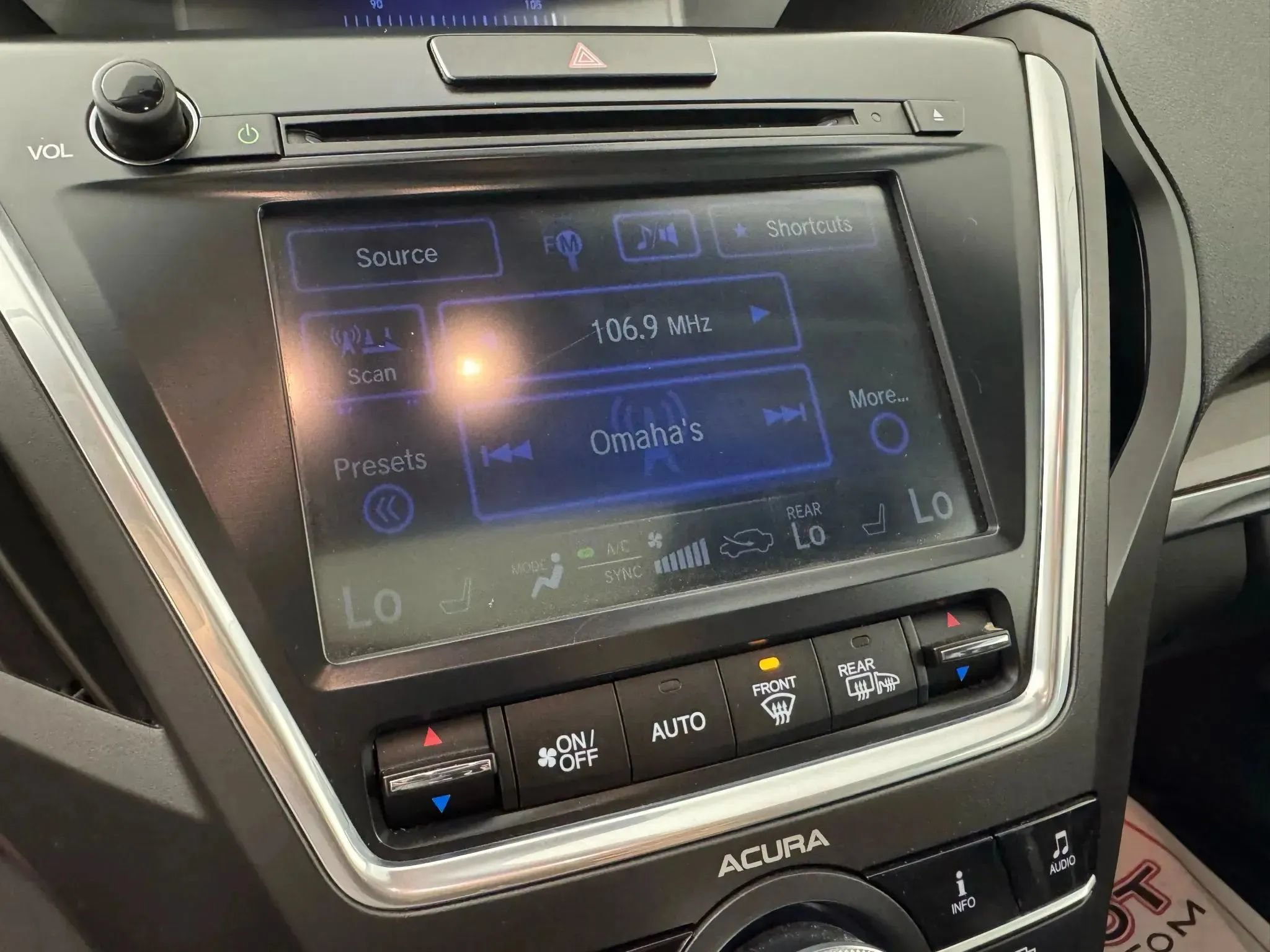 Used 2017 Acura MDX w/ Technology Package AWD/4WD image 22