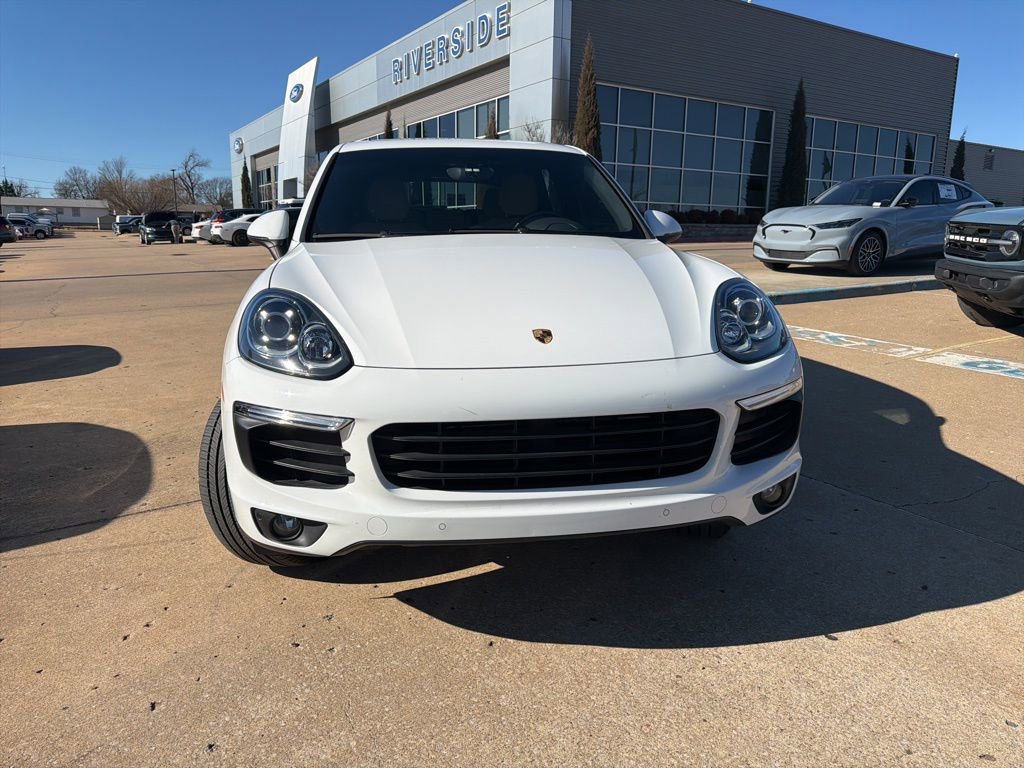 Used 2016 Porsche Cayenne image 3
