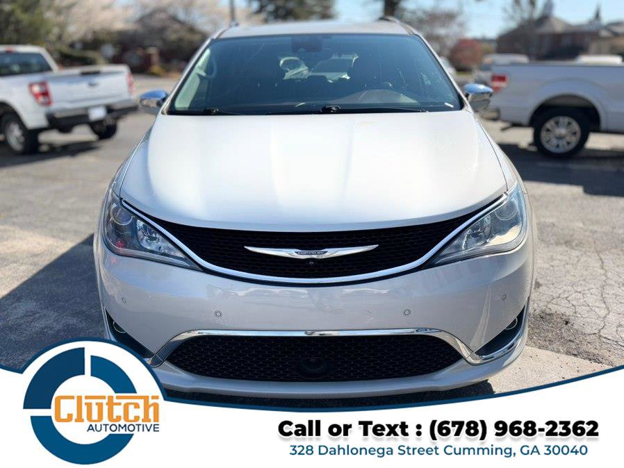 Used 2017 Chrysler Pacifica Limited w/ UConnect Theater Package image 2