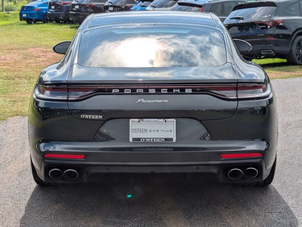 Used 2022 Porsche Panamera RWD image 5
