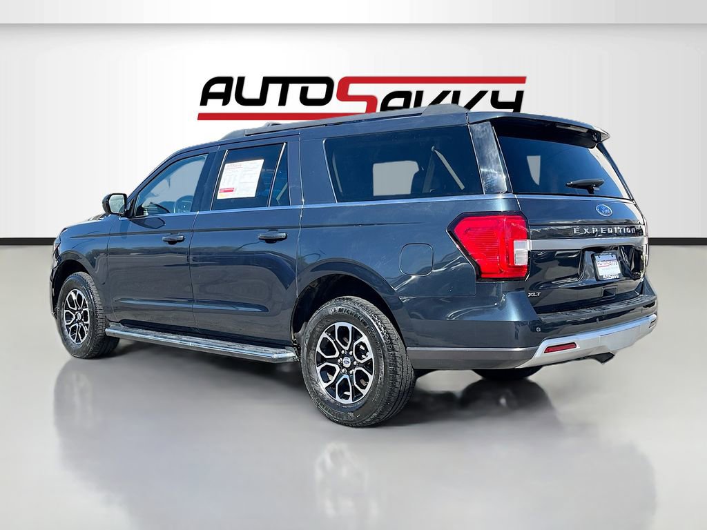 Used 2023 Ford Expedition Max XLT image 5