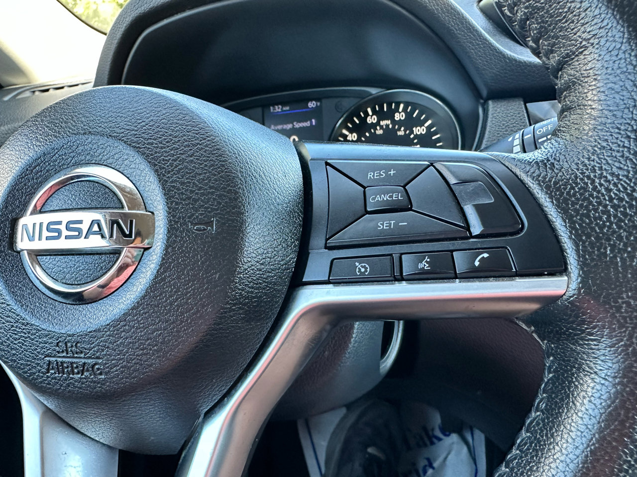 Used 2020 Nissan Rogue SV image 18