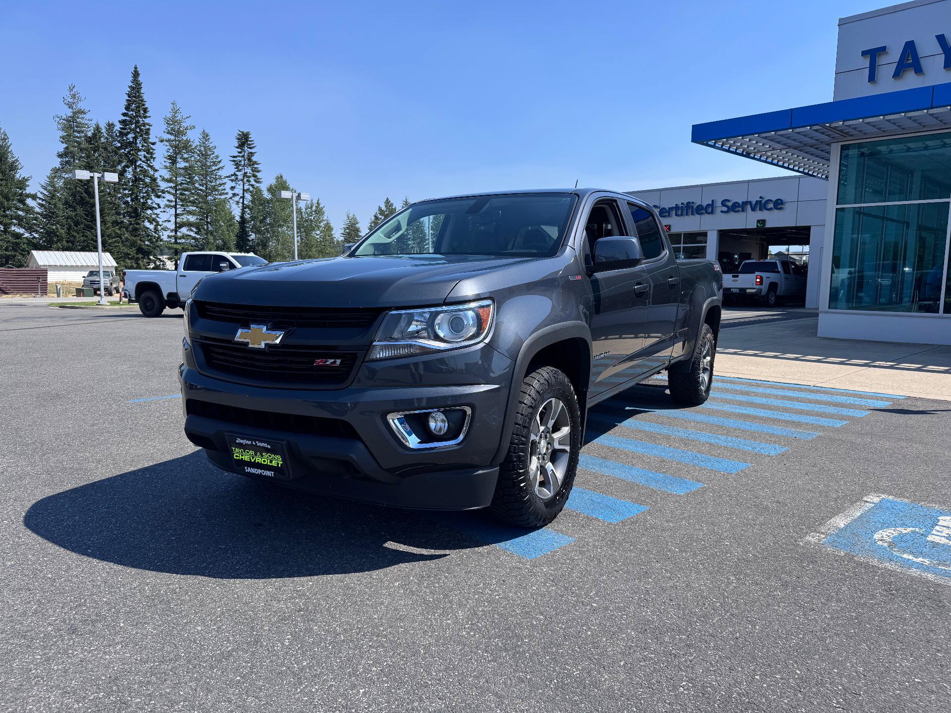 Used 2016 Chevrolet Colorado Z71 AWD/4WD image 3