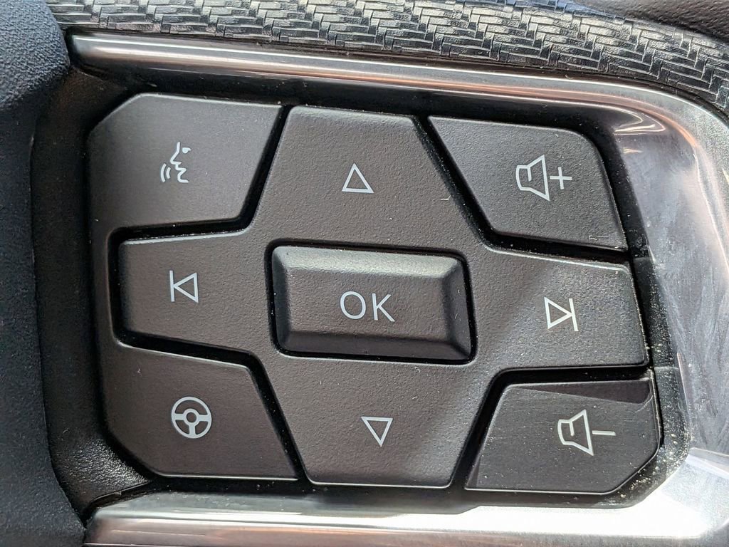 Used 2025 Ford Mustang Premium RWD image 25