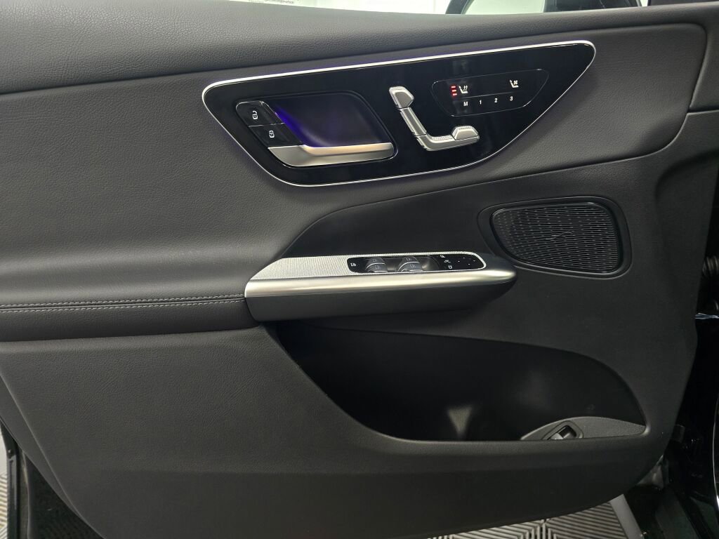 New 2026 Mercedes-Benz GLC 300 4MATIC image 22