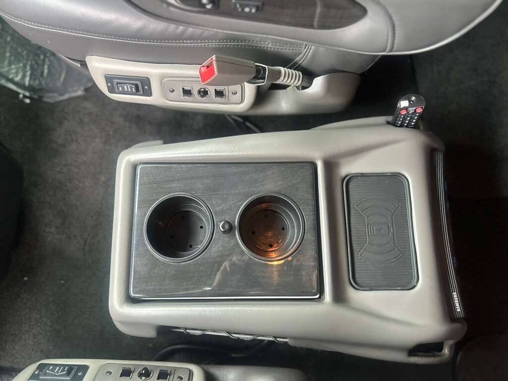 Used 2019 Chevrolet Express 2500 Extended w/ Enhanced Convenience Package RWD image 17