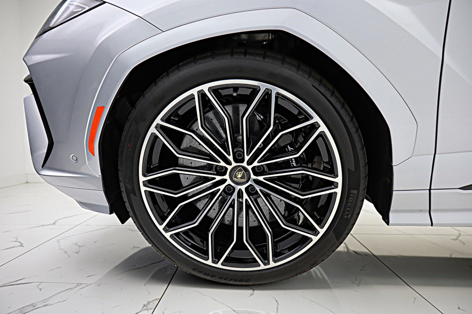 Used 2026 Lamborghini Urus SE AWD/4WD image 58