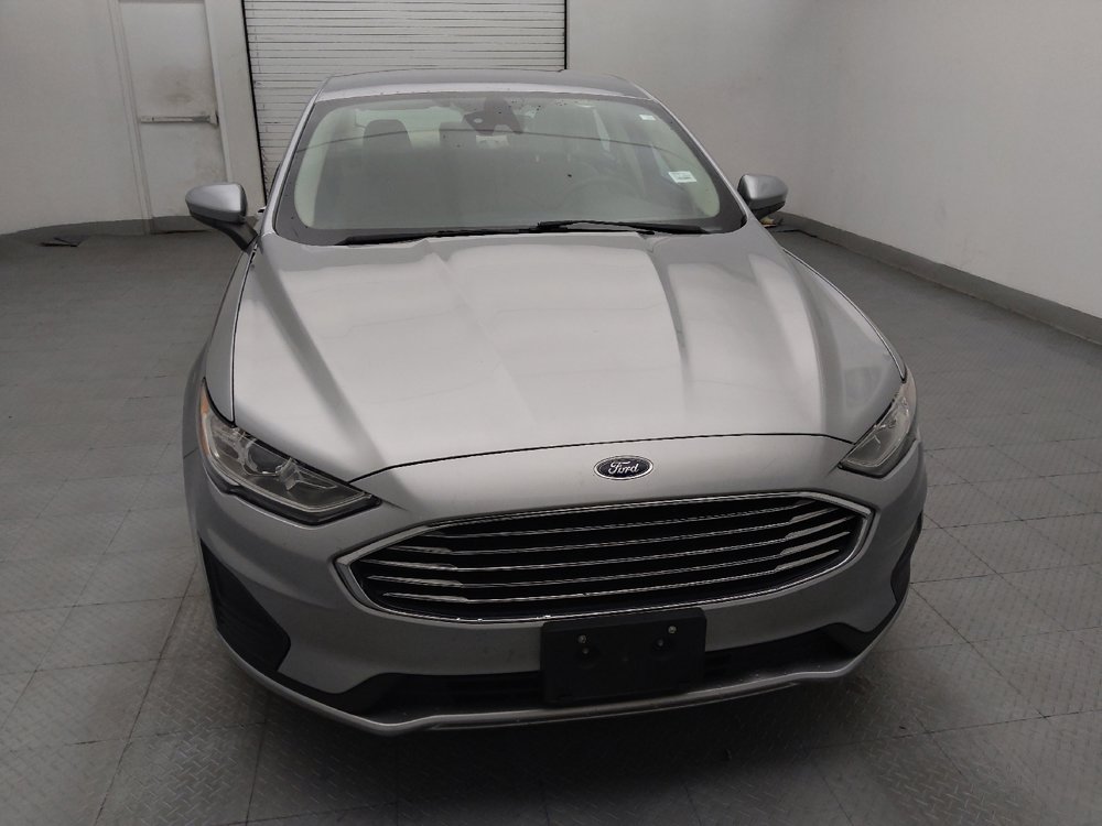 Used 2020 Ford Fusion SE FWD image 14