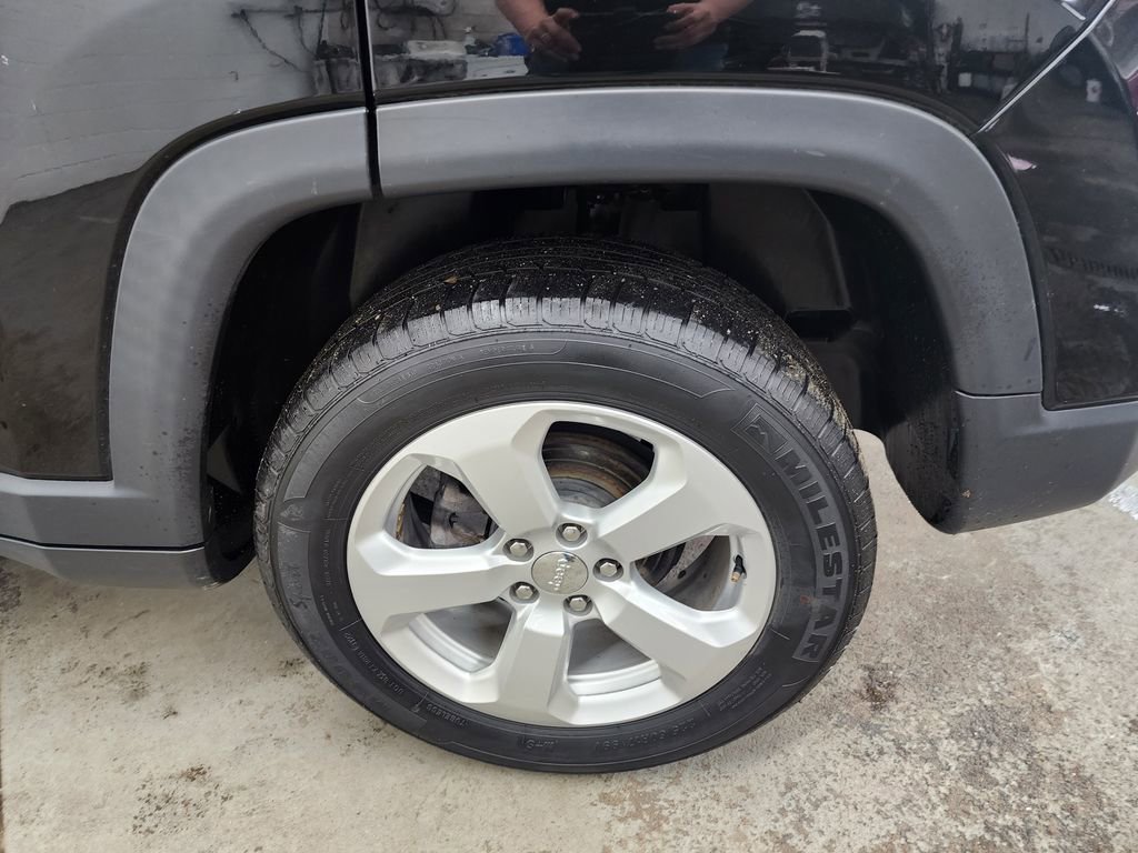 Used 2019 Jeep Compass Latitude image 35