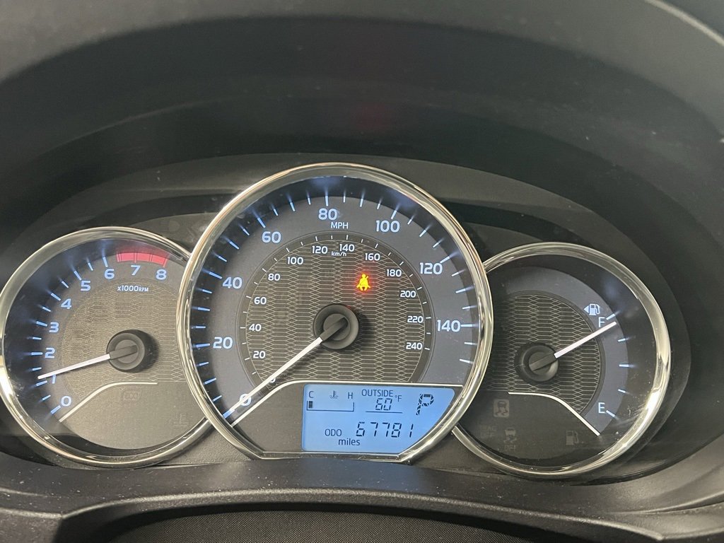 Used 2014 Toyota Corolla LE image 9