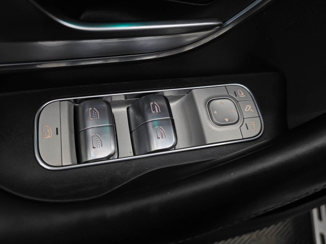 Used 2021 Mercedes-Benz GLS 450 4MATIC image 35