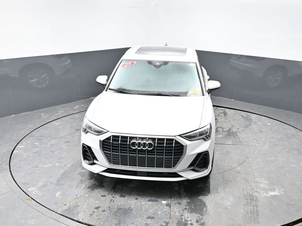 Used 2025 Audi Q3 2.0T Premium image 18