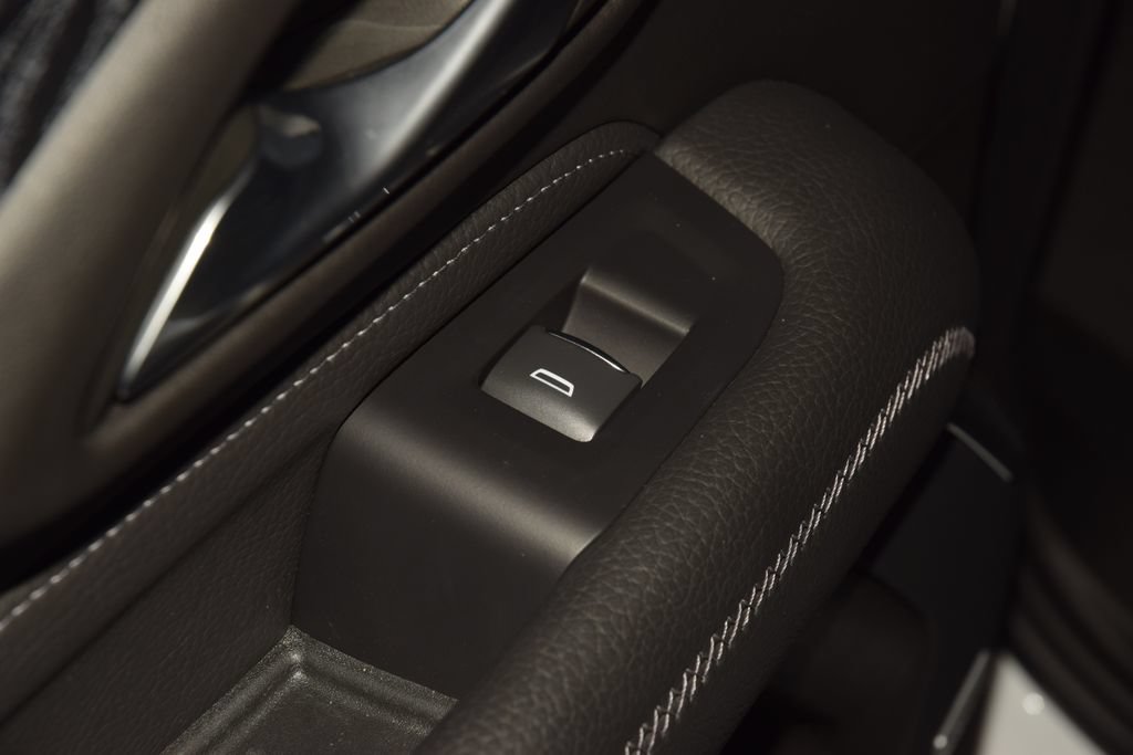Used 2024 GMC Yukon XL Denali AWD/4WD image 48