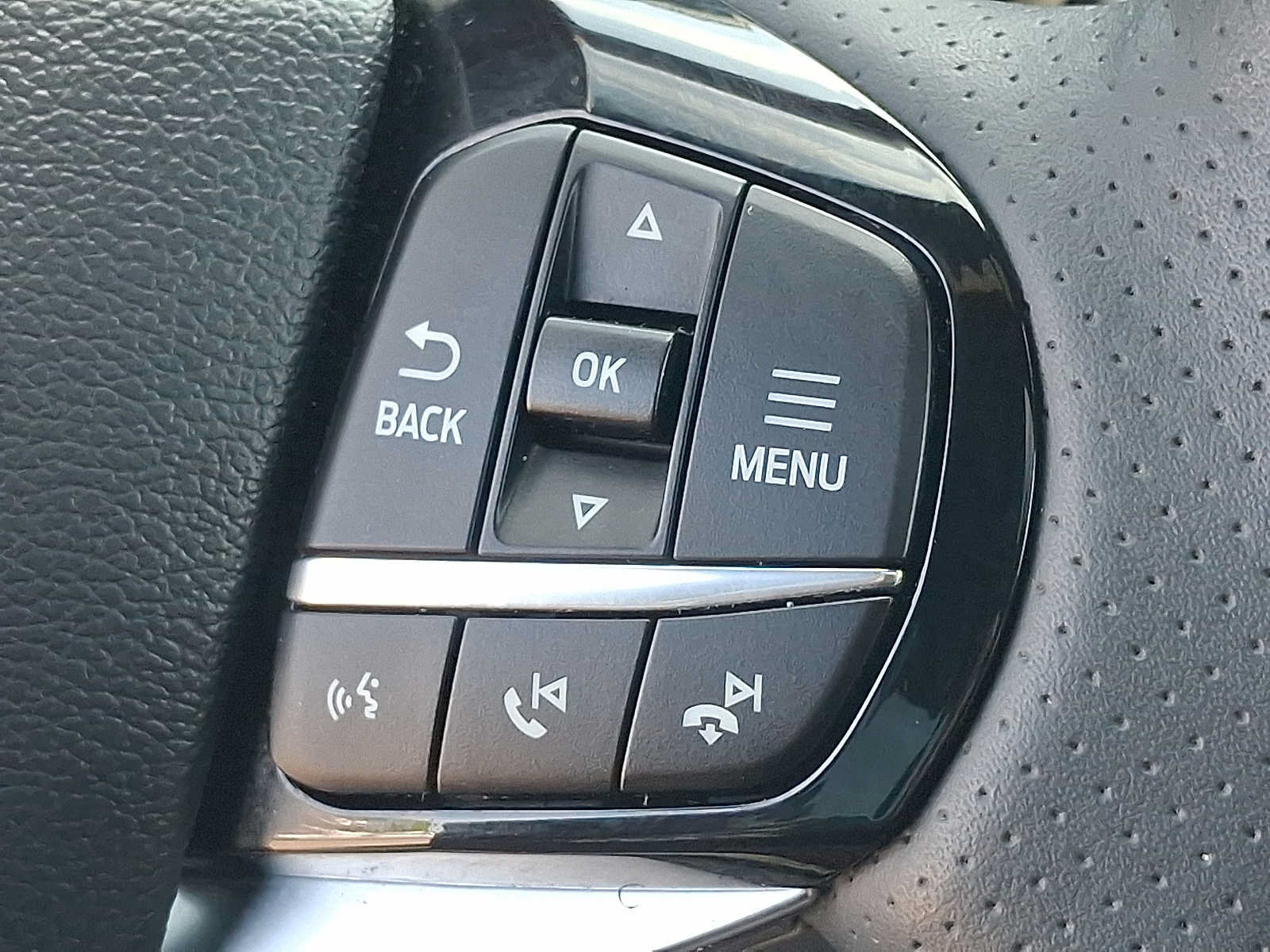 Used 2025 Ford Explorer ST-Line w/ Premium Package AWD/4WD image 24
