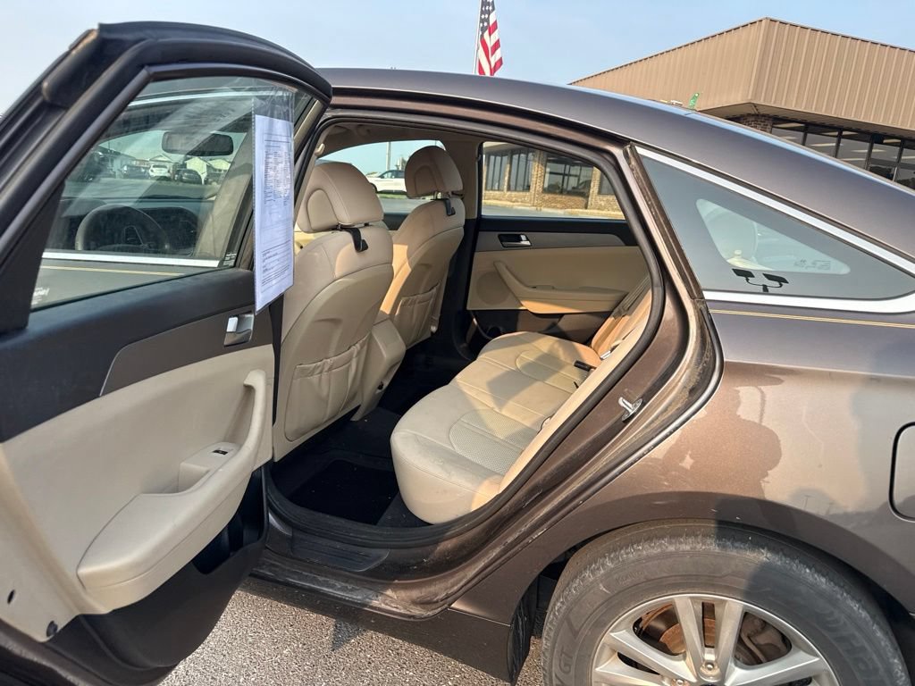 Used 2017 Hyundai Sonata SE FWD image 13