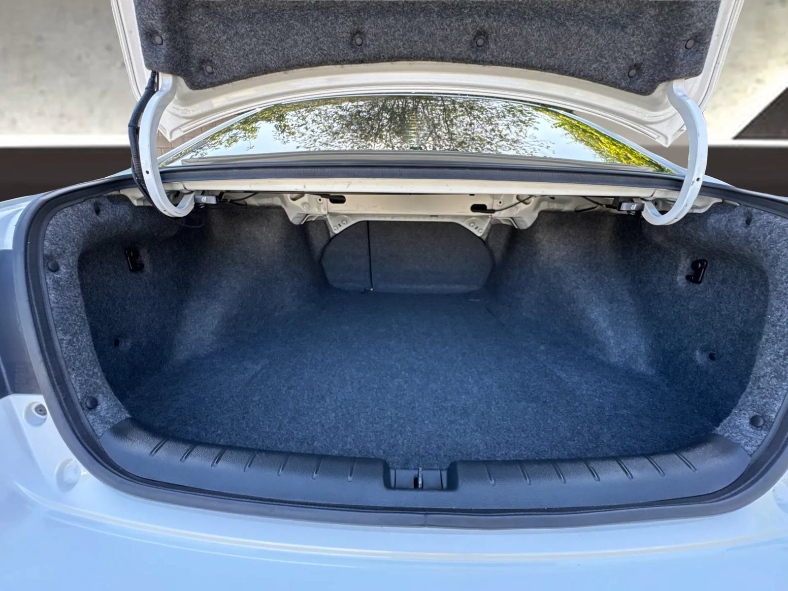 Used 2017 Honda Accord Sport image 90
