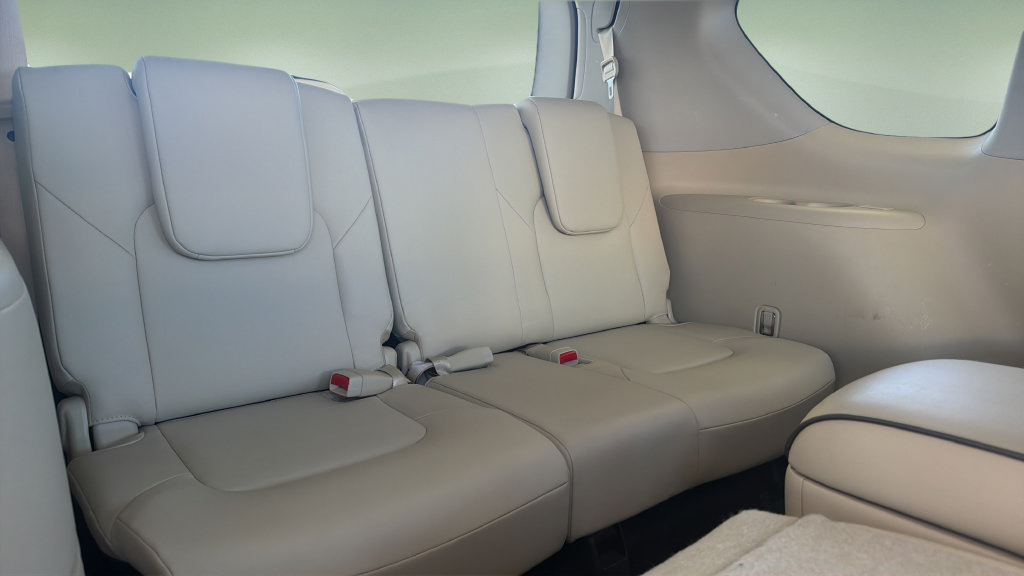 Used 2024 INFINITI QX80 Luxe w/ Cargo Package AWD/4WD image 13