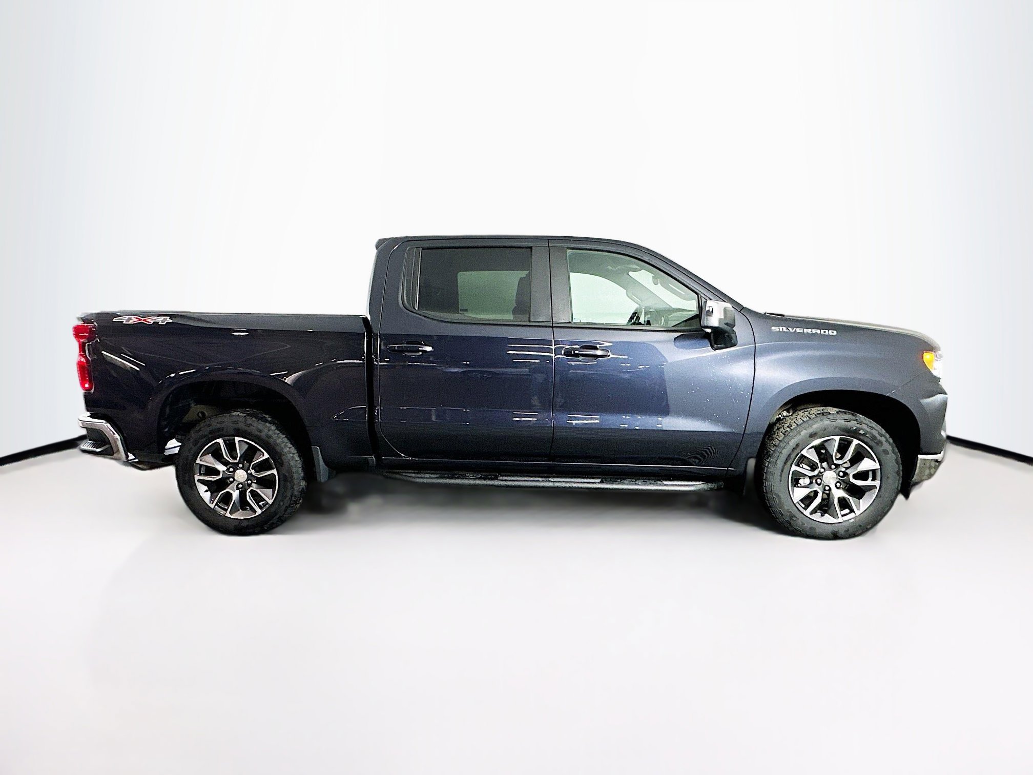 Used 2024 Chevrolet Silverado 1500 LT image 10