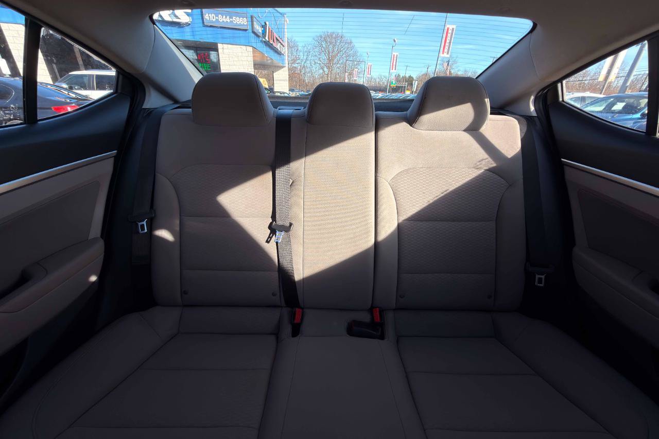 Used 2020 Hyundai Elantra SEL FWD image 17
