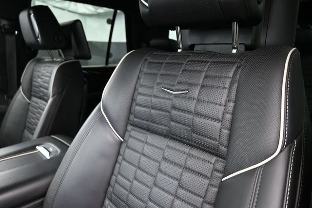 Used 2024 Cadillac Escalade Sport Platinum w/ LPO, Floor Liner Package AWD/4WD image 21