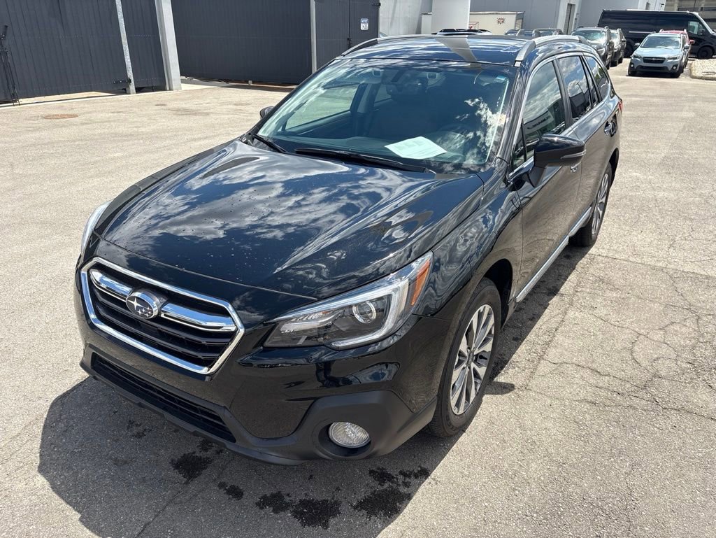 Used 2019 Subaru Outback 2.5i Touring AWD/4WD image 2