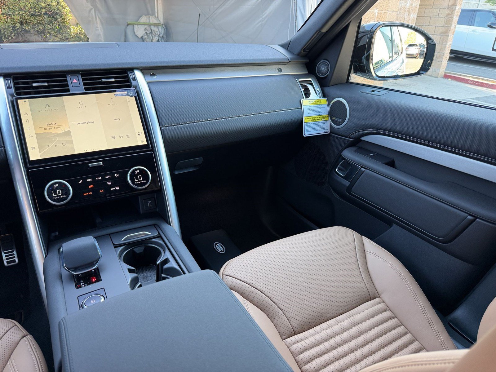 New 2026 Land Rover Discovery Limited Edition AWD/4WD image 30