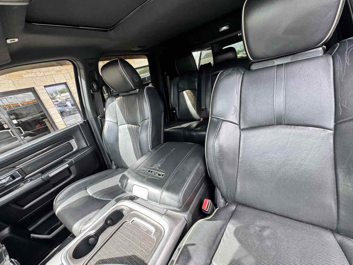 Used 2017 RAM 3500 Laramie Longhorn image 13